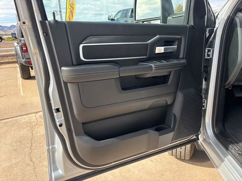 New 2026 RAM 3500 Big Horn AWD/4WD image 13