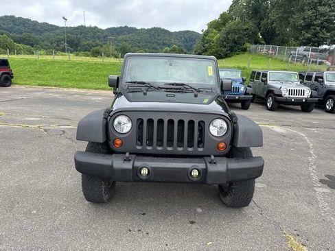 Used 2013 Jeep Wrangler Unlimited Sport AWD/4WD image 3