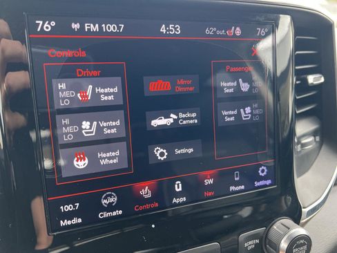Used 2020 RAM 1500 Laramie AWD/4WD image 29