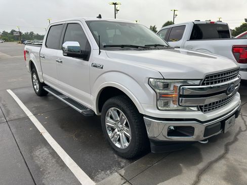 Used 2019 Ford F150 Lariat w/ Equipment Group 502A Luxury AWD/4WD image 3