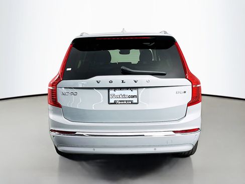 Used 2025 Volvo XC90 B5 Core AWD/4WD image 6