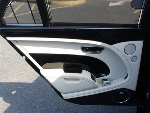 Used 2013 Bentley Mulsanne RWD image 36