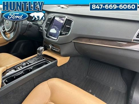 Used 2018 Volvo XC90 T5 Momentum w/ Momentum Plus Package AWD/4WD image 8
