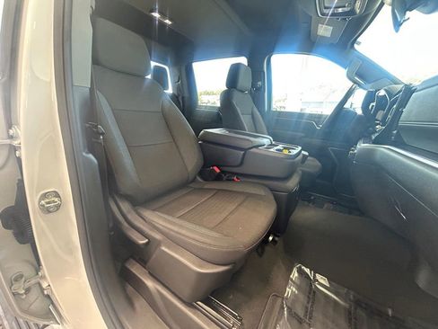 Used 2024 Chevrolet Silverado 2500 LT image 29