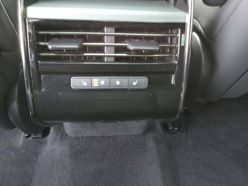 Used 2025 Land Rover Range Rover Sport SE AWD/4WD image 24