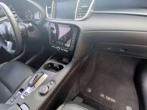 Used 2023 INFINITI QX50 Luxe FWD image 21