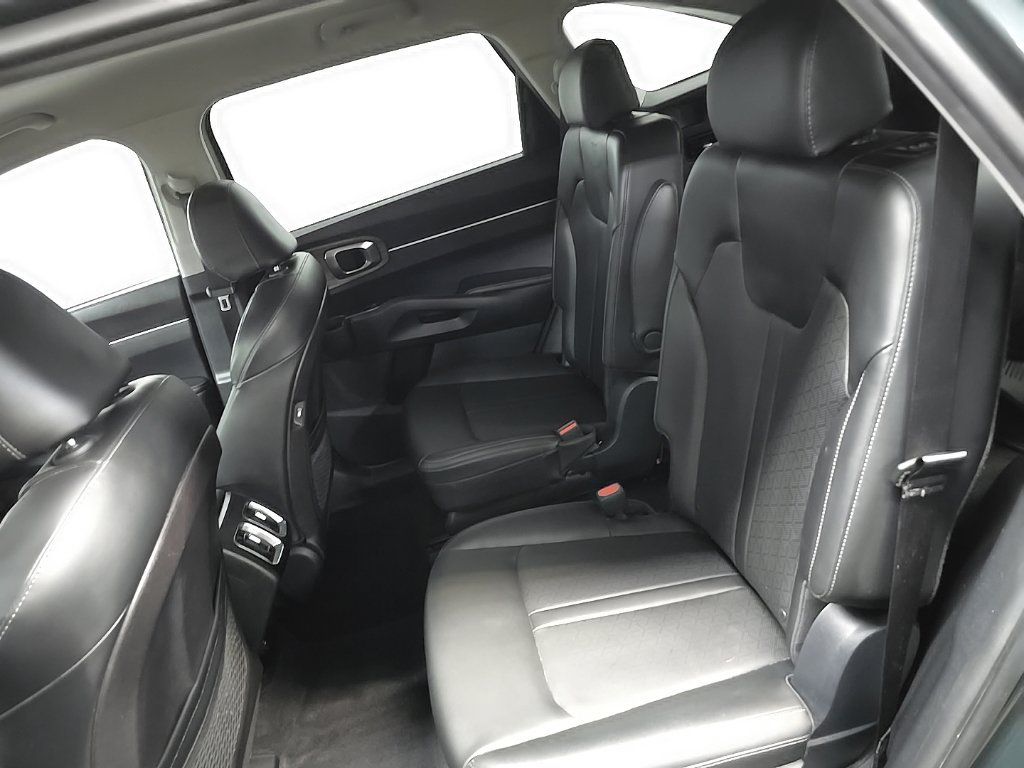 Used 2021 Kia Sorento EX AWD/4WD image 31