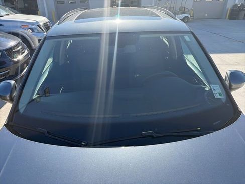 Used 2021 Volkswagen Tiguan SE w/ Panoramic Sunroof Package AWD/4WD image 3