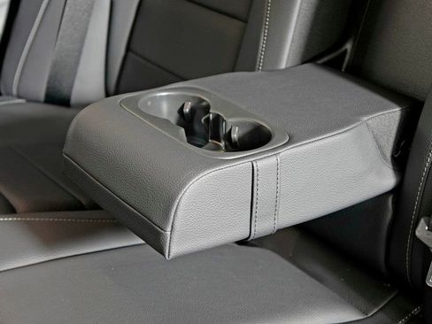 Used 2026 Mercedes-Benz GLE 450 4MATIC image 29