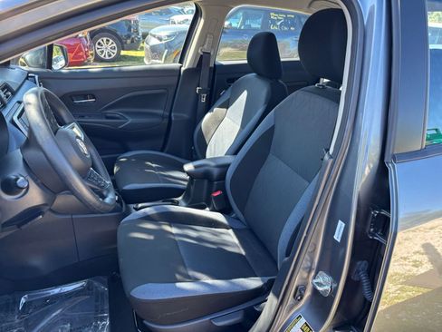 Used 2025 Nissan Versa SV image 36