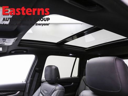 Used 2023 Cadillac XT6 Premium Luxury image 38