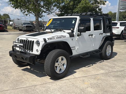 Used 2016 Jeep Wrangler Unlimited Sport w/ Quick Order Package 24S AWD/4WD image 3