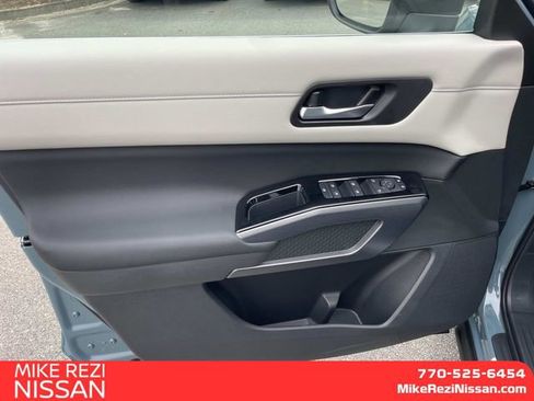 New 2026 Nissan Pathfinder SL w/ SL Premium Package FWD image 13