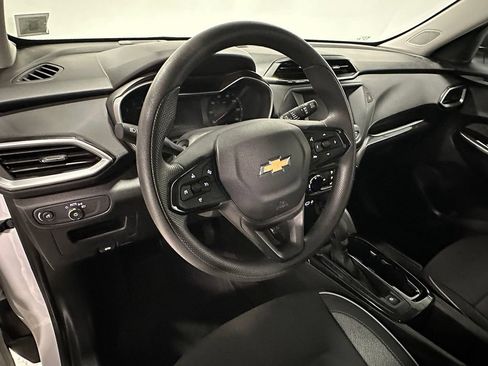 Used 2023 Chevrolet TrailBlazer LS AWD/4WD image 19