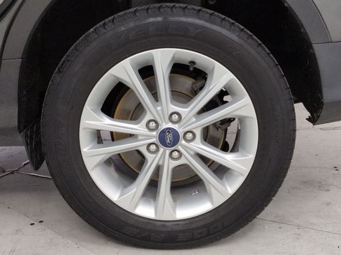 Used 2018 Ford Escape SE w/ Ford Safe & Smart Package AWD/4WD image 13