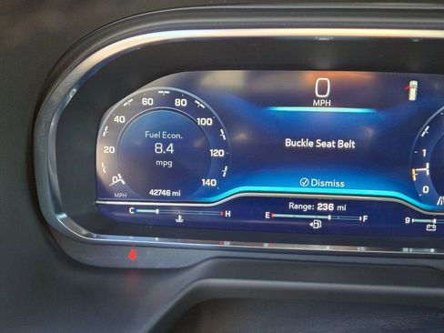 Used 2024 Chevrolet Suburban LT image 21