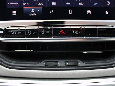 Certified 2025 Jeep Compass Limited AWD/4WD image 20
