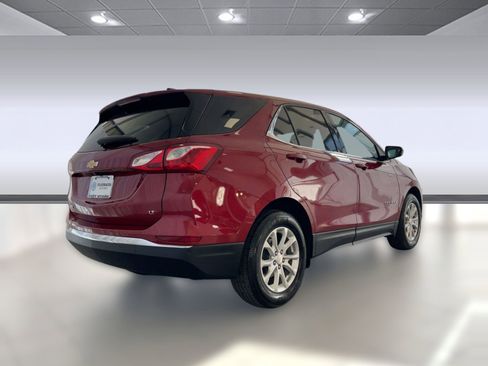 Used 2020 Chevrolet Equinox LT w/ Driver Convenience Package image 9