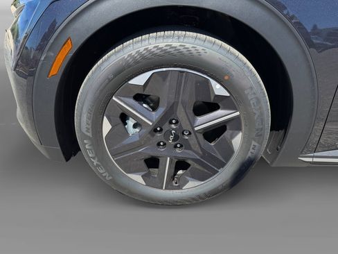 New 2026 Kia EV6 Light RWD image 9