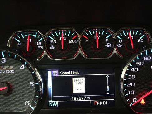 Used 2018 Chevrolet Tahoe LT image 16