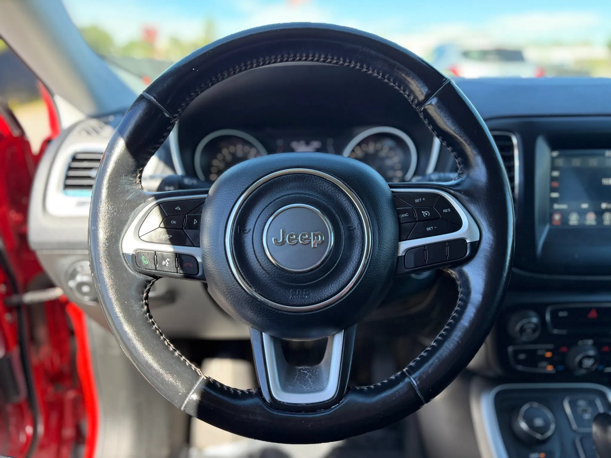 Used 2020 Jeep Compass Latitude w/ Cold Weather Group AWD/4WD image 24