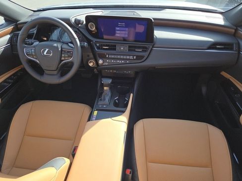 Certified 2025 Lexus ES 300h w/ Premium Package image 35