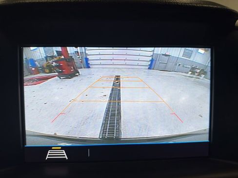 Used 2018 GMC Terrain SLT w/ Preferred Package image 30