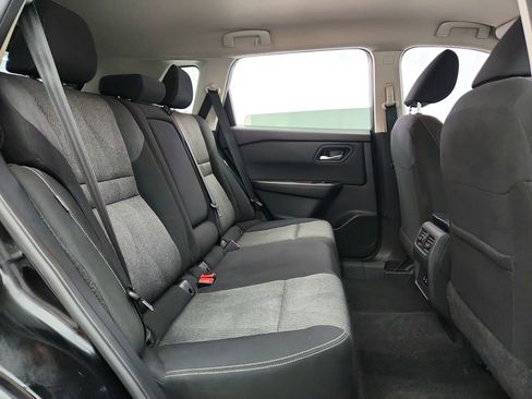 Used 2025 Nissan Rogue SV image 27