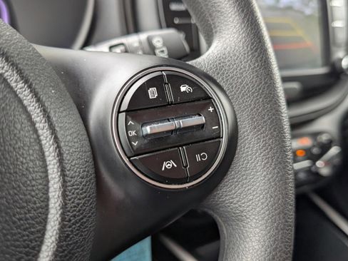 Used 2023 Kia Soul LX w/ LX Technology Package image 37