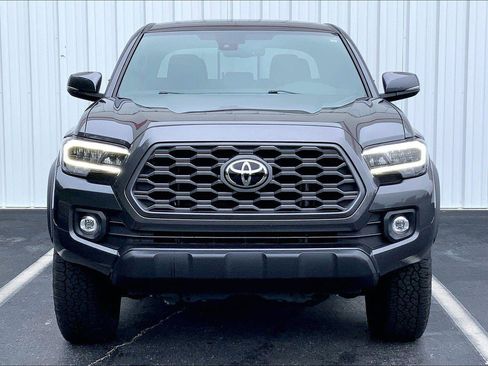 Used 2023 Toyota Tacoma TRD Off-Road AWD/4WD image 3