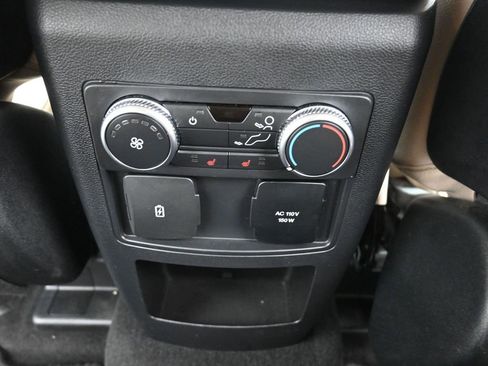 Used 2020 Ford Explorer Limited image 12