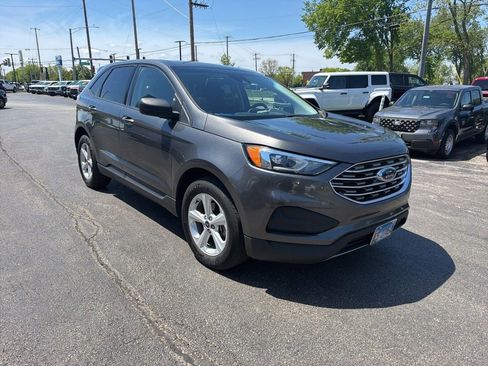Used 2020 Ford Edge SE FWD image 4