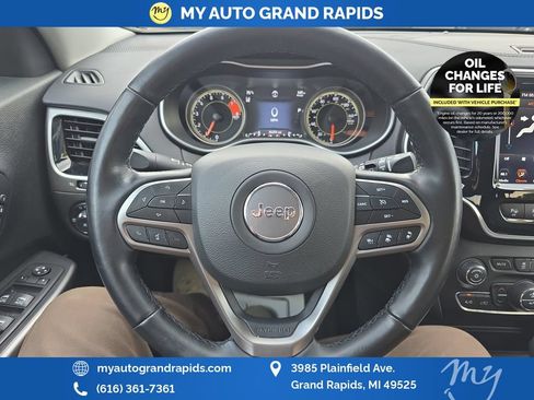 Used 2021 Jeep Cherokee Limited w/ Elite Package AWD/4WD image 14