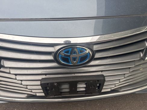 Used 2019 Toyota Avalon XLE image 23