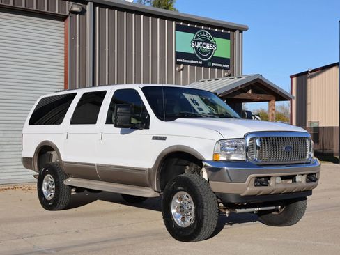Used 2002 Ford Excursion Limited image 1