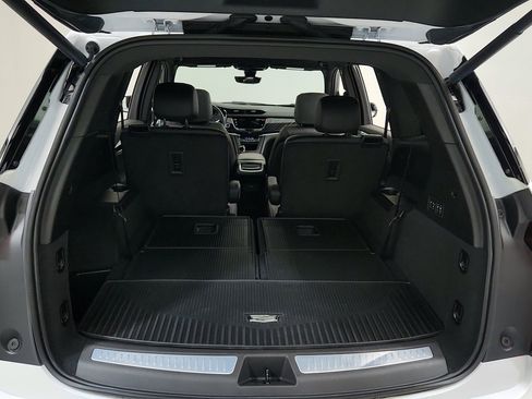 Certified 2025 Cadillac XT6 Premium Luxury w/ Technology Package AWD/4WD image 27