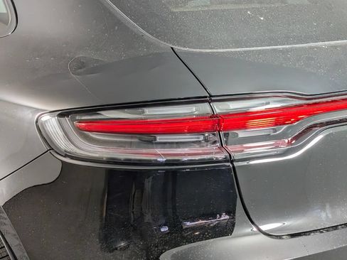 Certified 2026 Porsche Macan AWD/4WD image 16