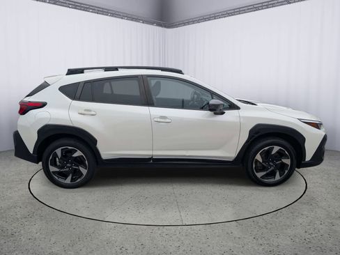 Used 2024 Subaru Crosstrek 2.5i Limited w/ Crosstrek Mirror Package AWD/4WD image 2