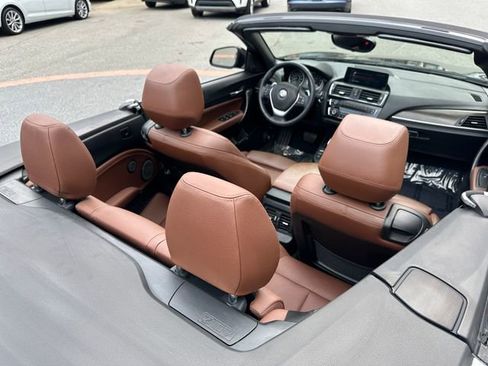 Used 2017 BMW 230i Convertible image 20