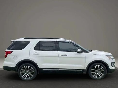 Used 2016 Ford Explorer Platinum AWD/4WD image 4