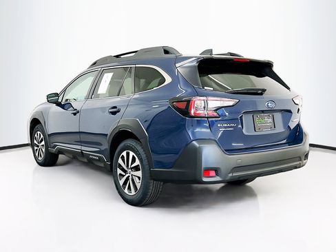Used 2025 Subaru Outback Premium AWD/4WD image 5