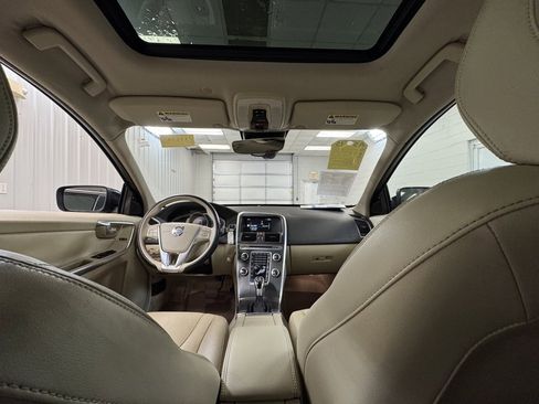 Used 2015 Volvo XC60 T5 Premier image 19