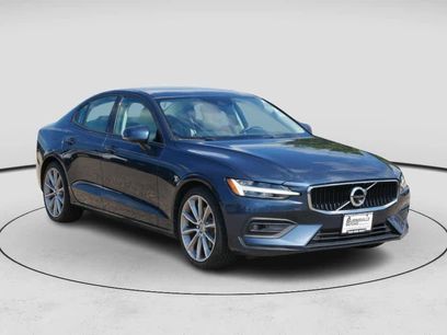 Used 2021 Volvo S60 T5 Momentum