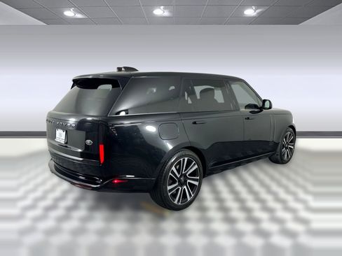 Used 2023 Land Rover Range Rover Long Wheelbase SE image 8