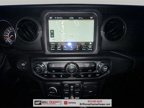 Used 2023 Jeep Gladiator Overland image 15