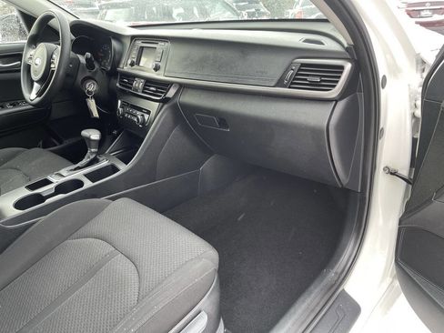 Used 2016 Kia Optima LX image 10