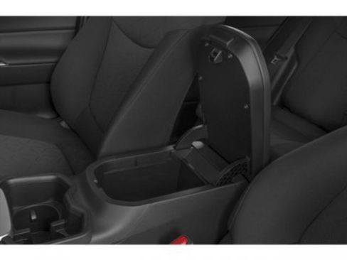 Used 2022 Toyota RAV4 XLE w/ Convenience Package image 14