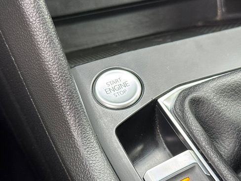 Used 2022 Volkswagen Taos SE image 22