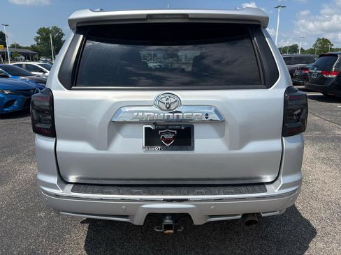 Used 2018 Toyota 4Runner Limited AWD/4WD image 9