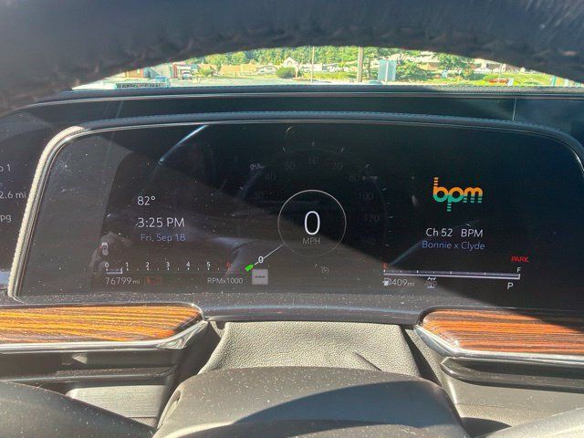 Used 2022 Cadillac Escalade Luxury AWD/4WD image 14